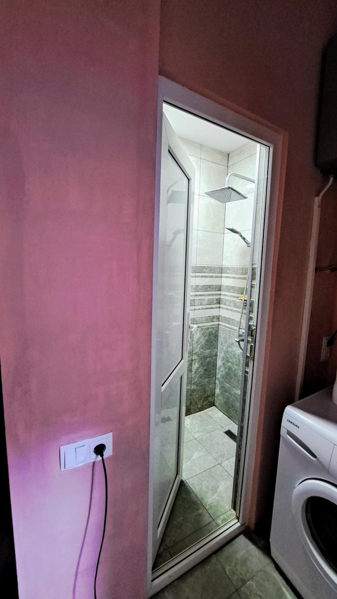Apartment With A Nice Terrace In Old City Center 第比利斯 外观 照片