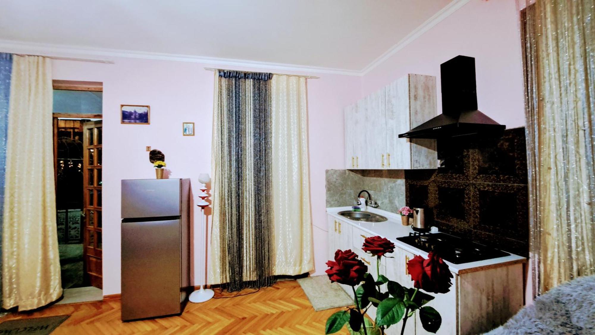Apartment With A Nice Terrace In Old City Center 第比利斯 外观 照片